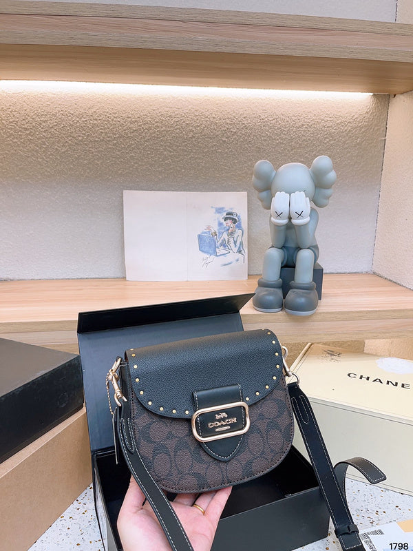 LO - CCH Bags - 009