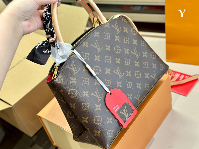 LO - LV Bags - 15092