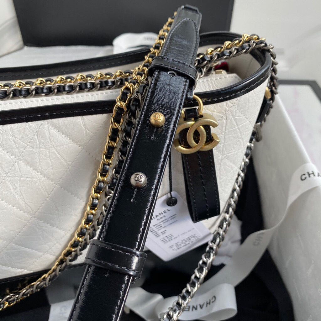 CHL - Gabrielle Hobo Handbag White/Black For Women Bags, Shoulder And Crossbody Bags 9.8in/25LO A93824 Y61477 C0200