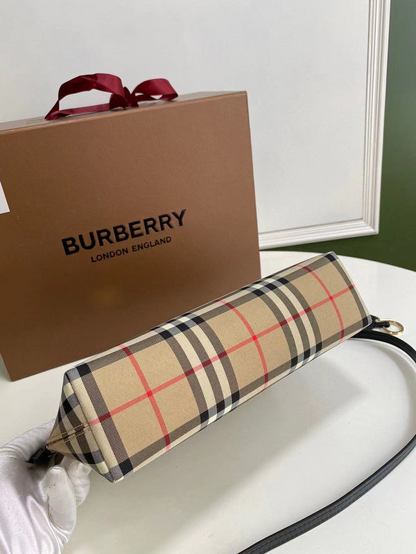 LO - B-BERRY BAGS - 101