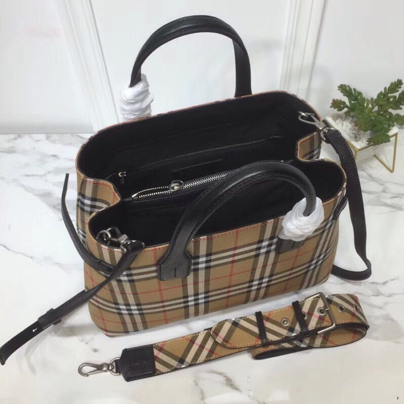B-Berry - BB  House Check Derby Medium Banner Purse Tote Black For Women, Women’s Bags 14in/35LO
