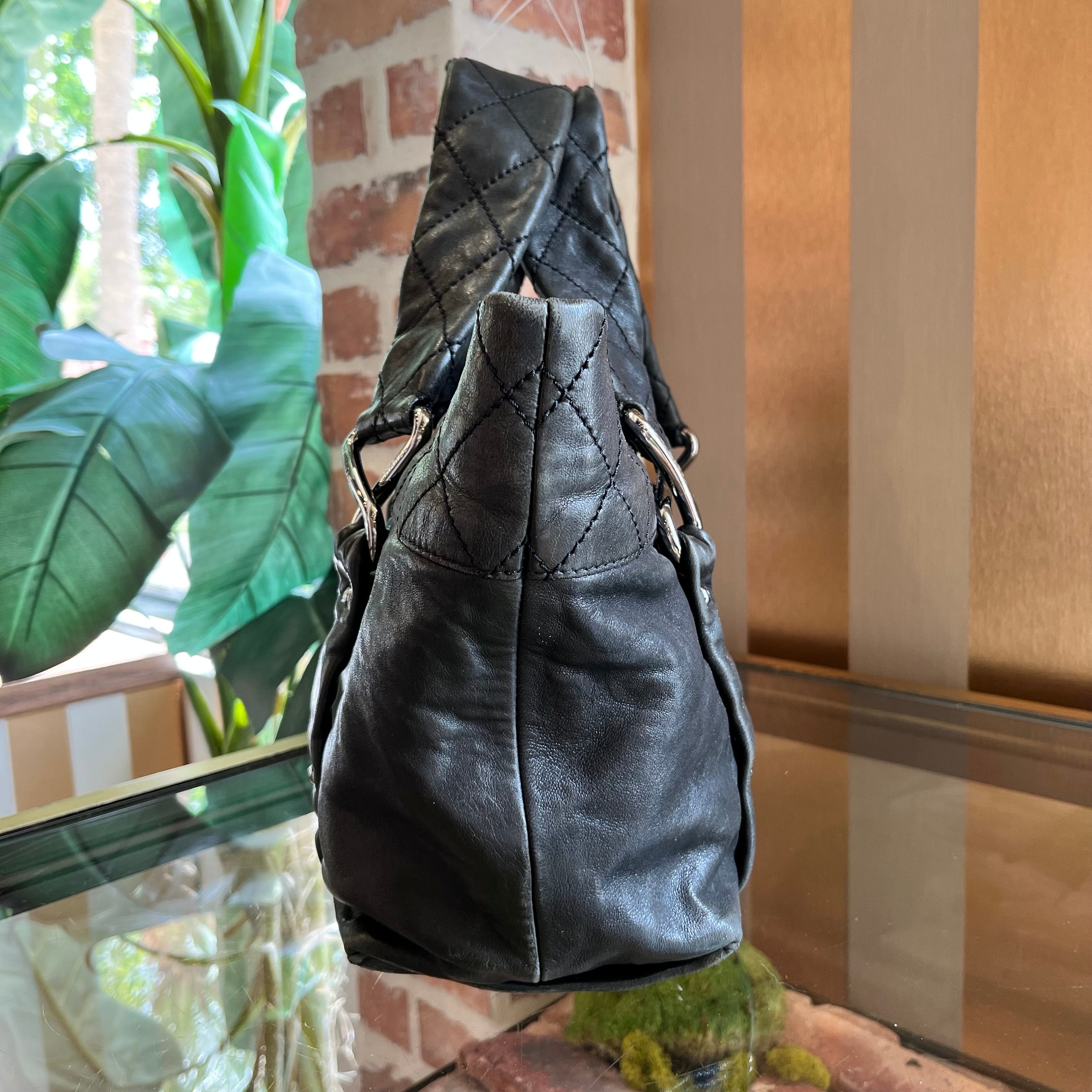 CHL 8 Knots Quilted Lambskin Tote Bag