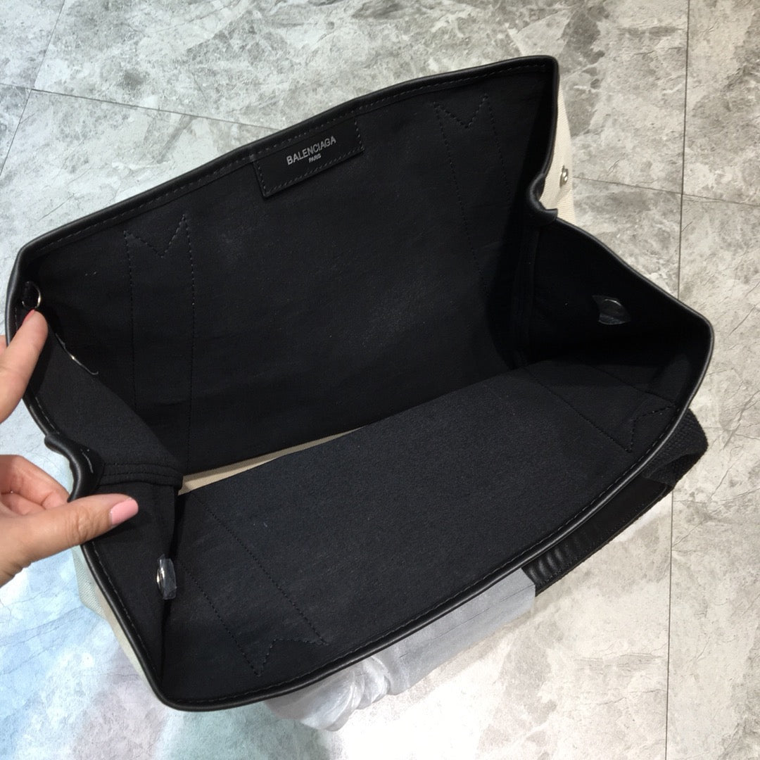 BLN-Ciaga Navy Medium Cabas Tote Bag In Black, For Women,  Bags 14.1in/36LO 5812922HH3N9260