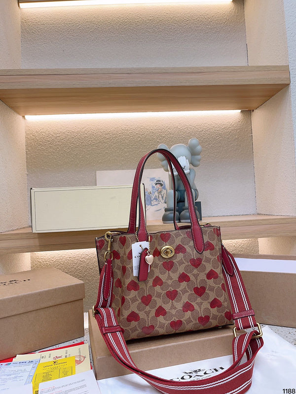 LO - CCH Bags - 096