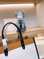 LO - CCH Bags - 038