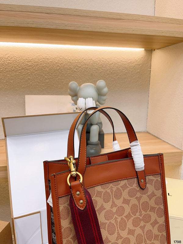 LO - CCH Bags - 011