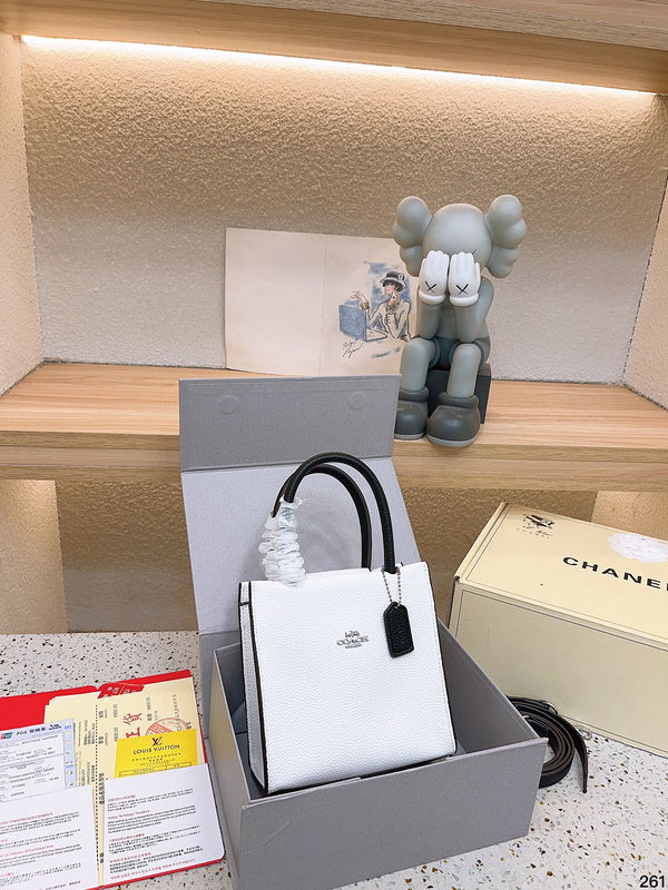 LO - CCH Bags - 107