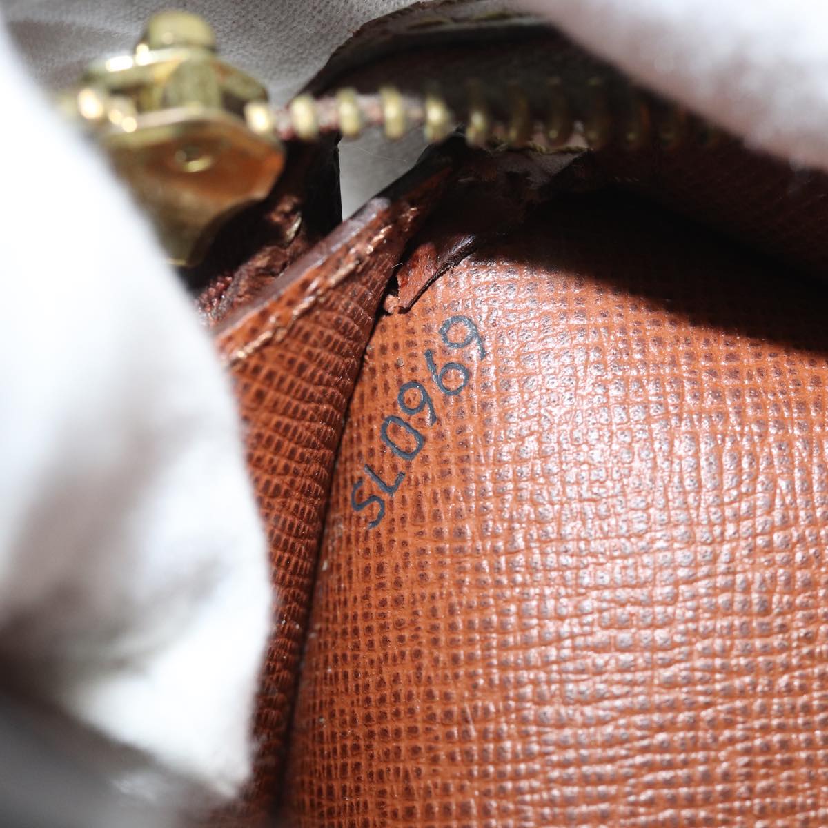 LO-LV bags 1185