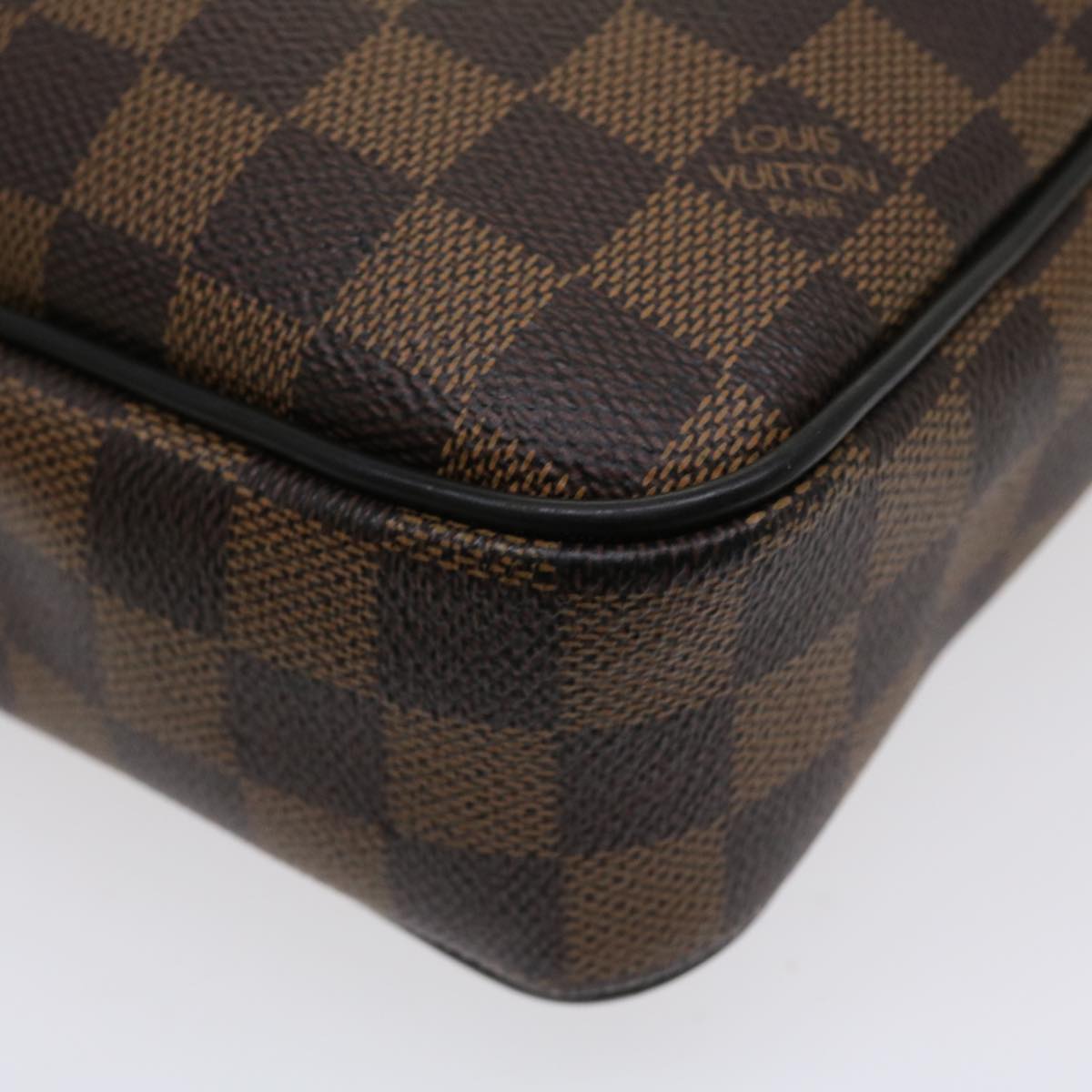 LO-LV bags 1836