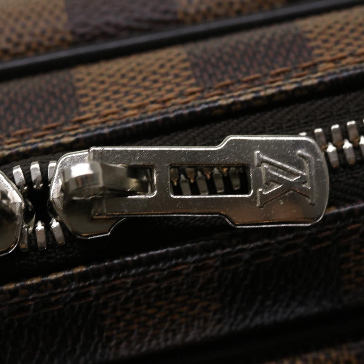 LO-LV bags 1836