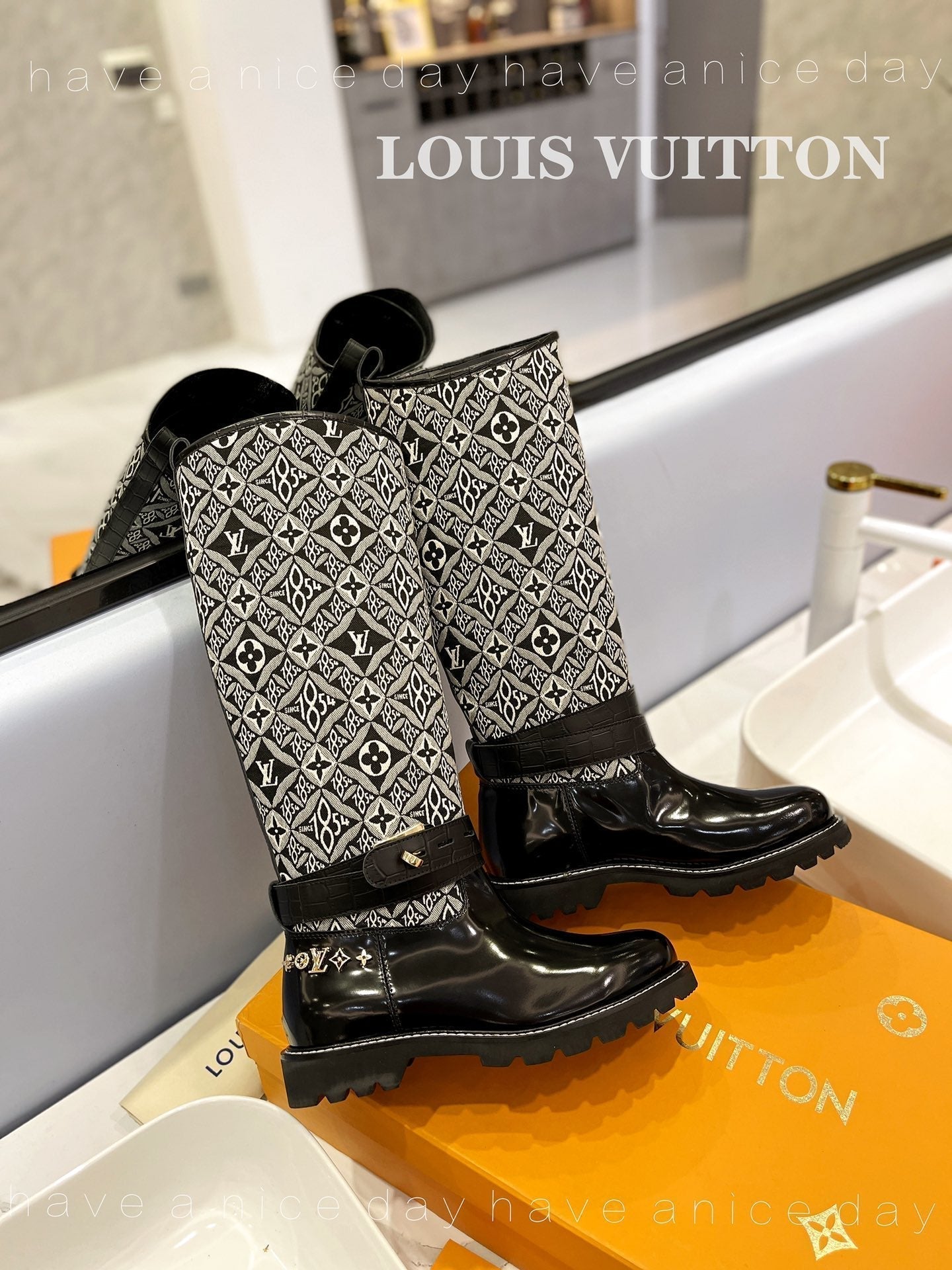 LO-LV bags 3431