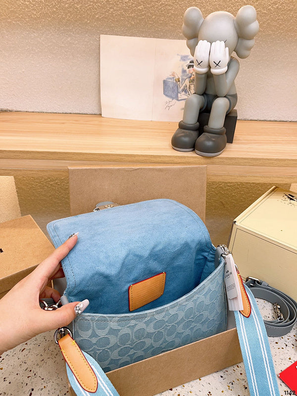 LO - CCH Bags - 030