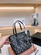 LO - CCH Bags - 225
