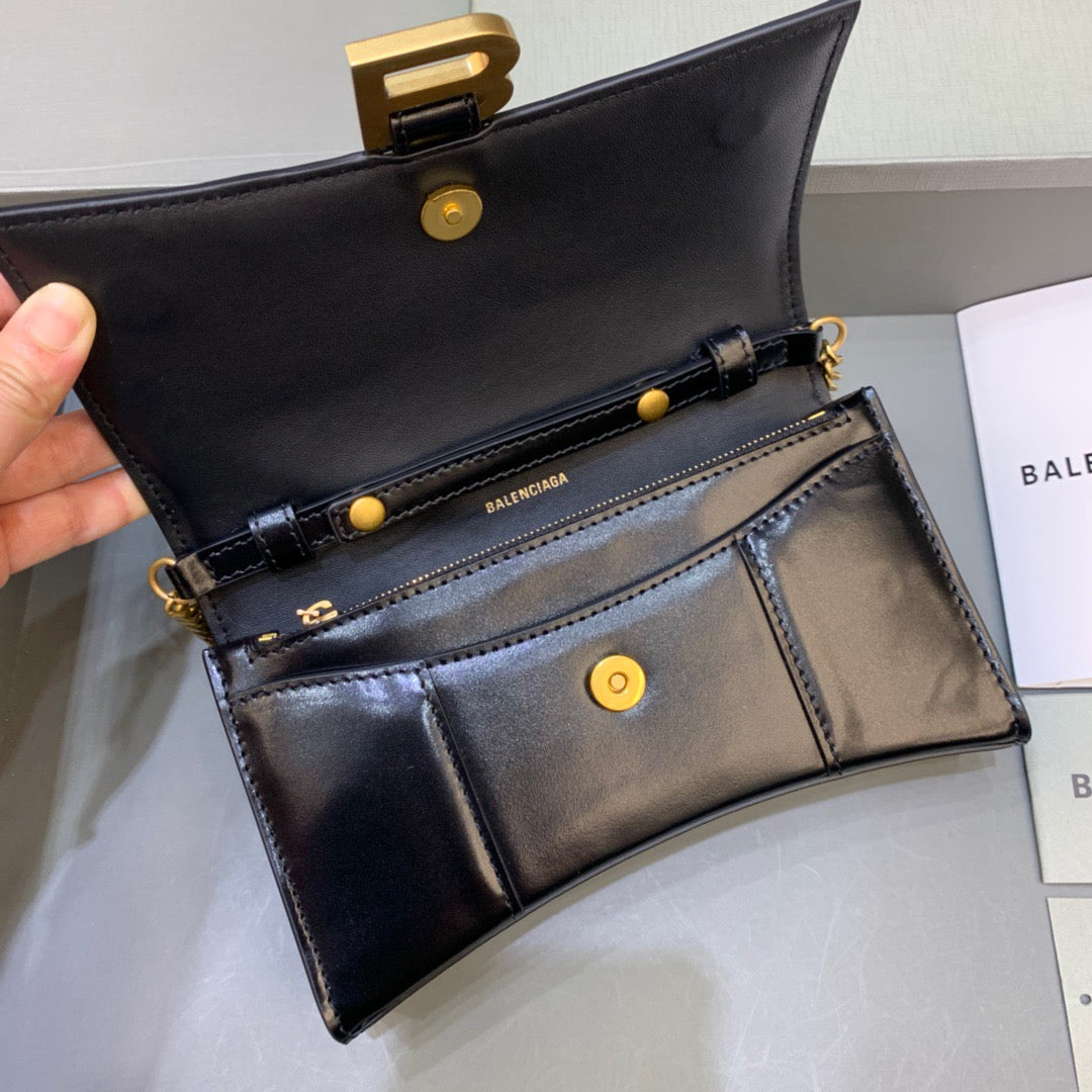 BLN-Ciaga Hourglass Wallet On Chain in Black, For Women,  Bags 7.6in/19LO 6560501QJ4M1000