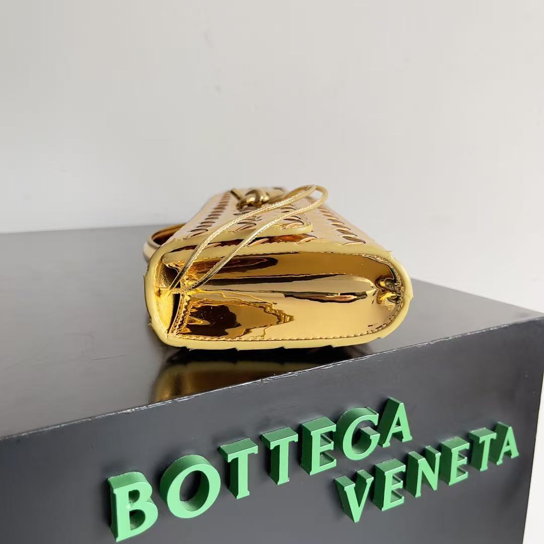 BV Long Clutch Andiamo With Handle 31cm Golden Metalic Calfskin
