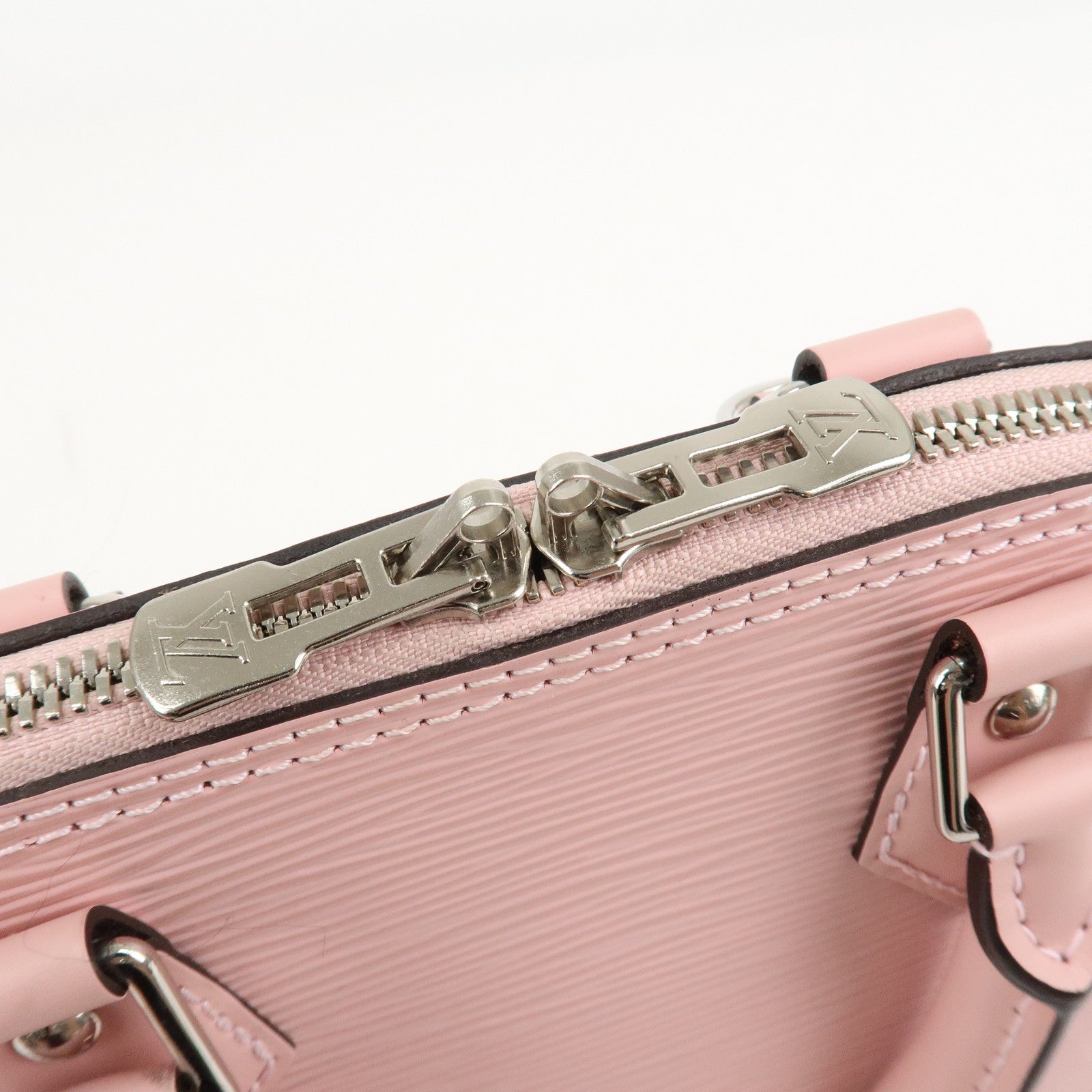 LO-LV bags 3930