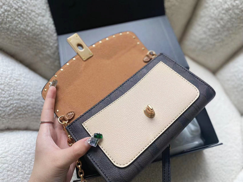 LO - CCH Bags - 180