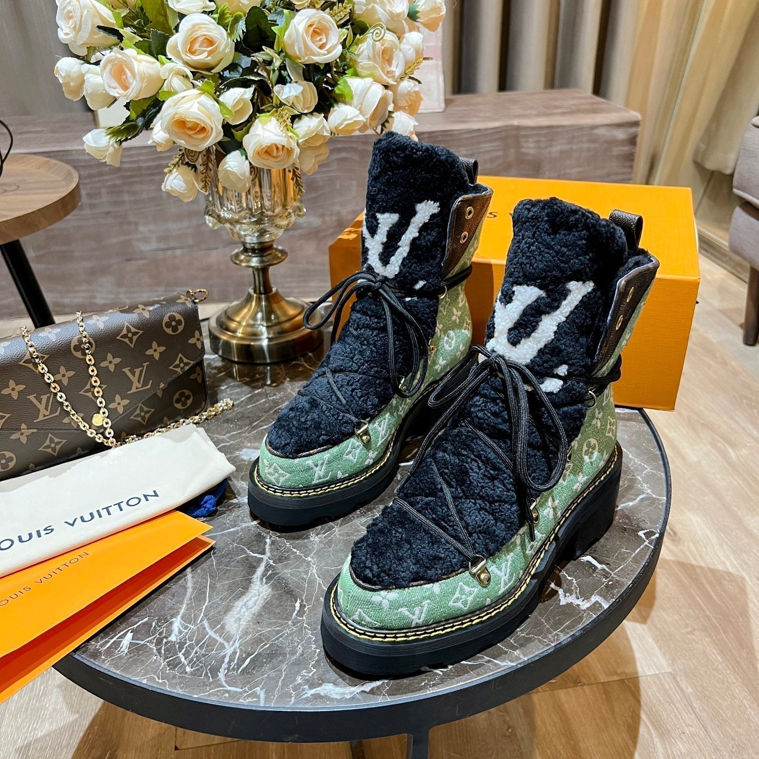 LO-LV bags 3449
