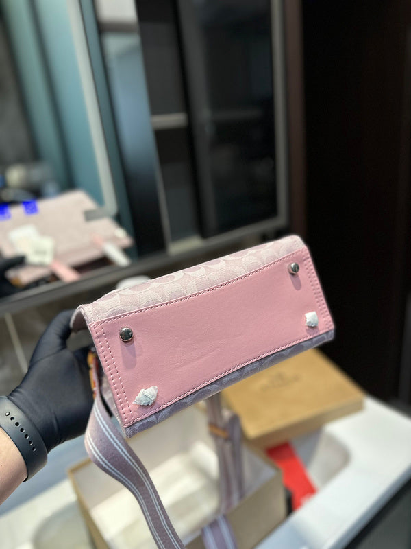 LO - CCH Bags - 059