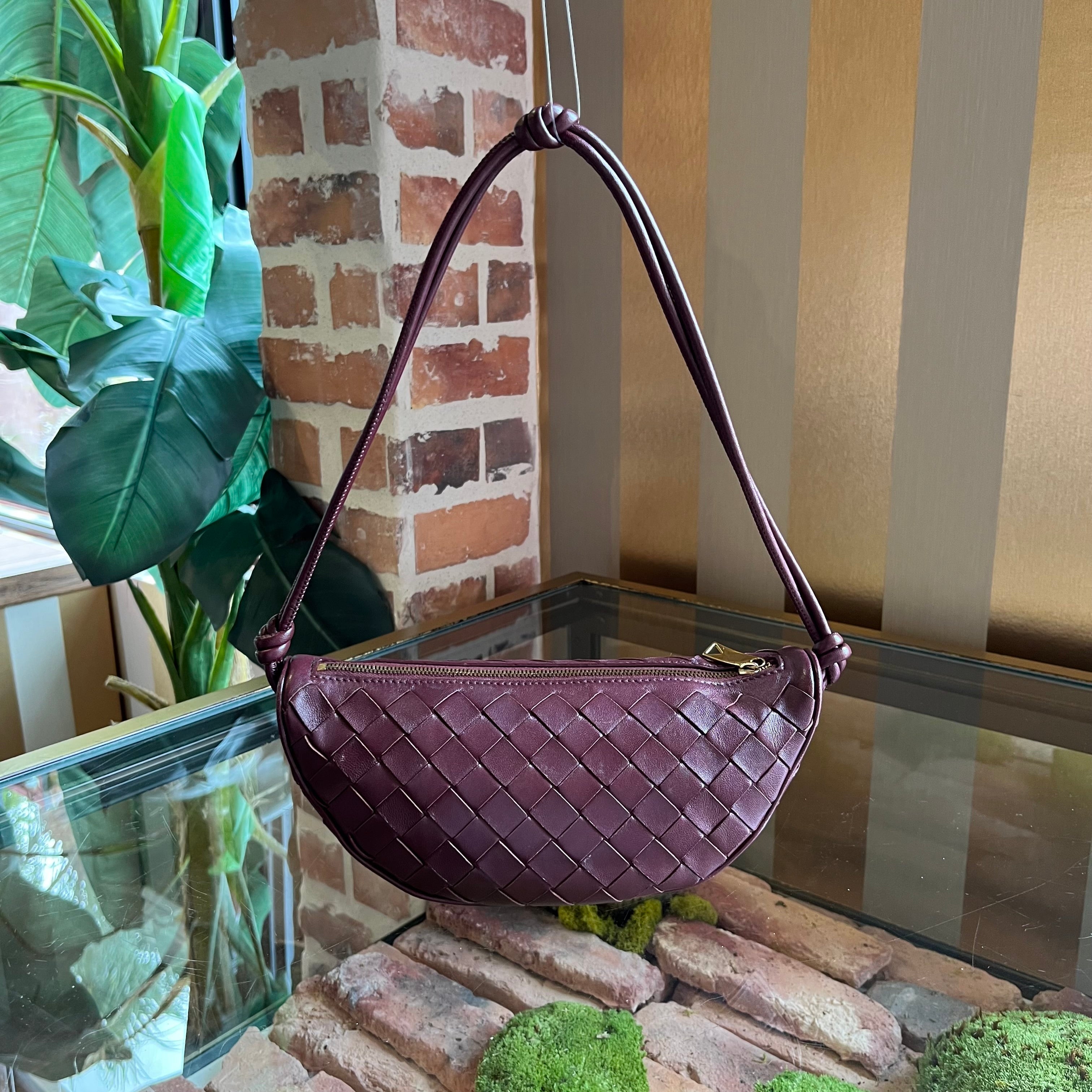 B-VENETA Half Moon Barro Muse Brass Nappa Intrecciato Shoulder Bag