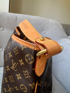 LO-LV bags 2098