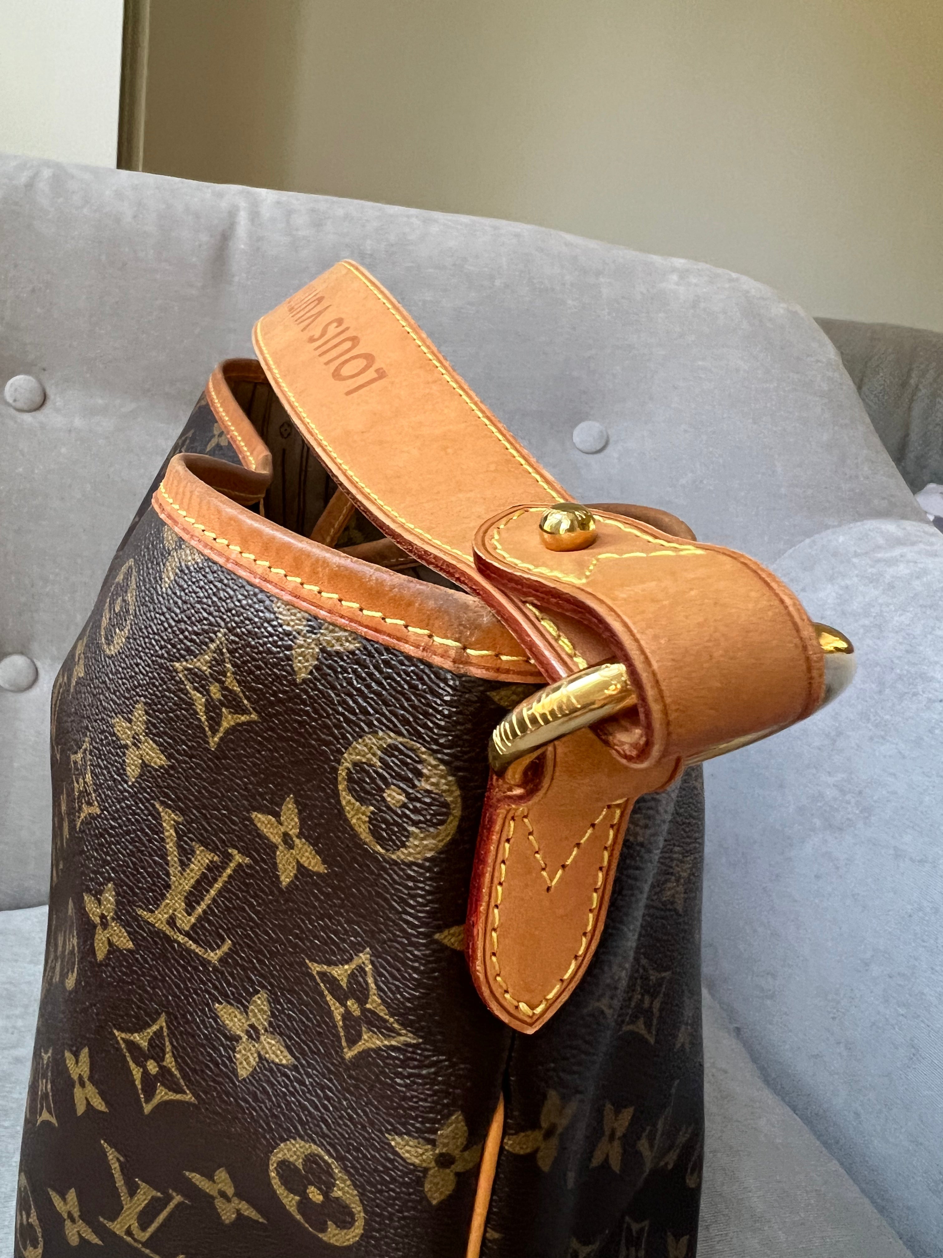LO-LV bags 2098