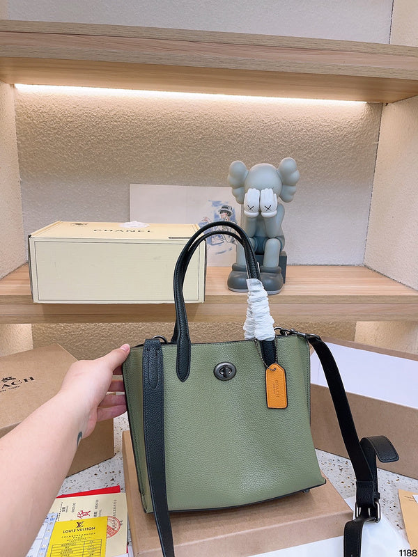 LO - CCH Bags - 094