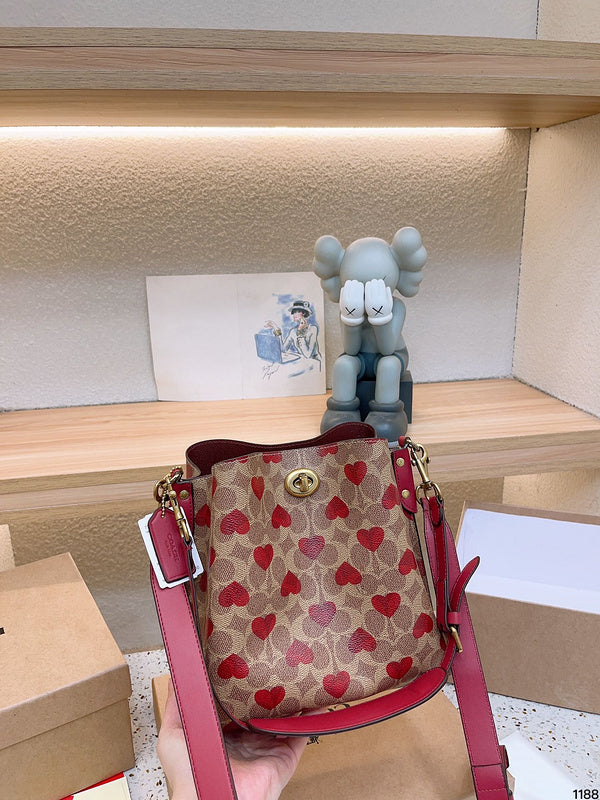 LO - CCH Bags - 101