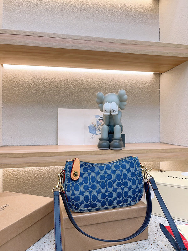 LO - CCH Bags - 028