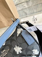 LO - CCH Bags - 424