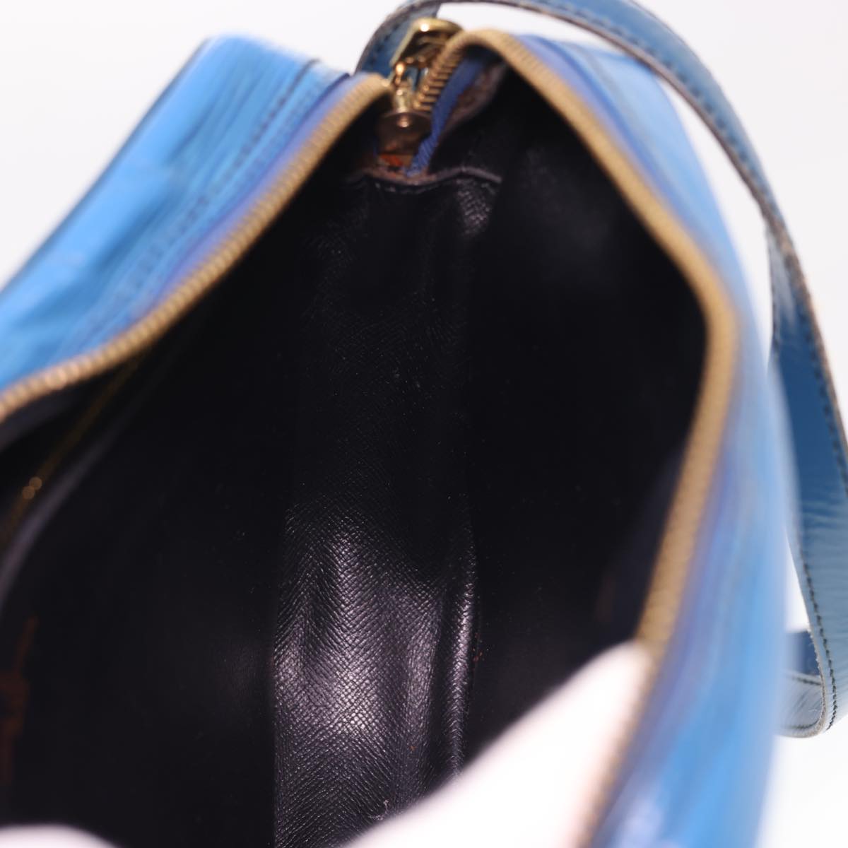 LO-LV bags 2538
