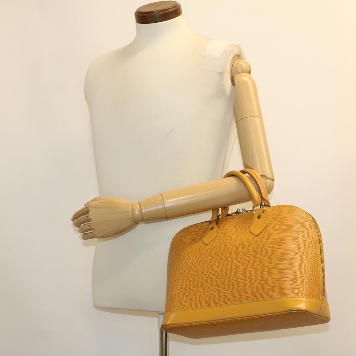 LO-LV bags 2383