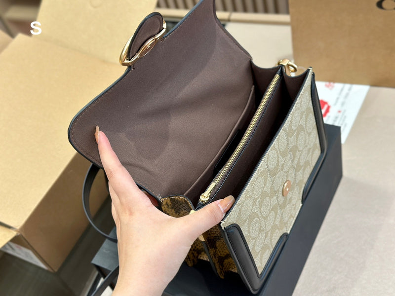LO - CCH Bags - 121