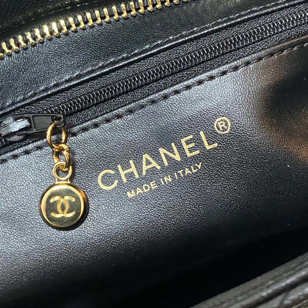 CHL - Medallion Tote Gold Hardware Caviar Black For Women Handbags, Shoulder Bags 15.6in/32LO