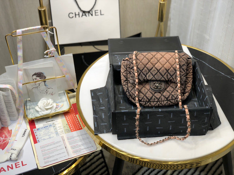 LO - CHL Bags - 1950