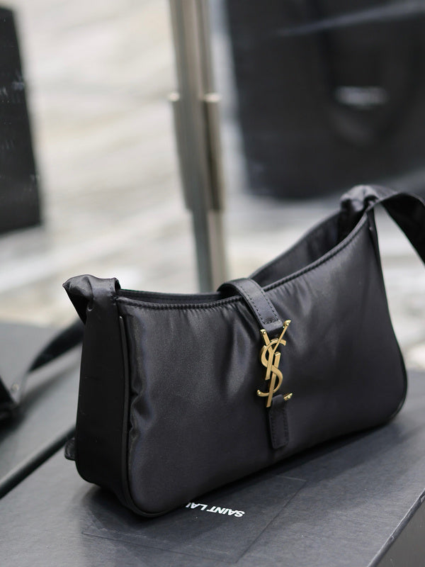 BB - YSL Bag - 1930