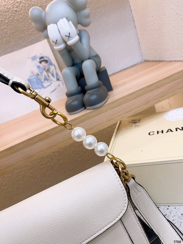 LO - CCH Bags - 019
