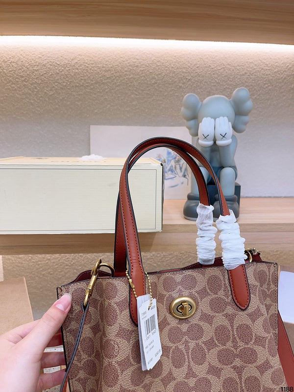 LO - CCH Bags - 093