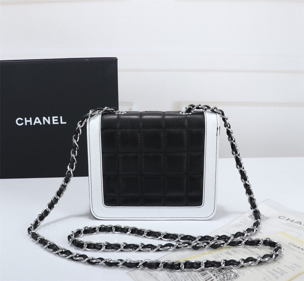 CHL -  19 Handbag 7in/18LO Black/White For Women