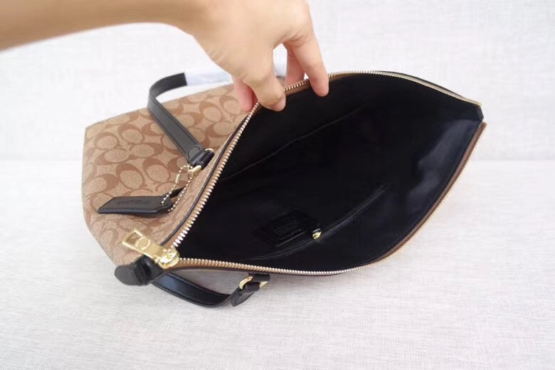 LO - CCH Bags - 526