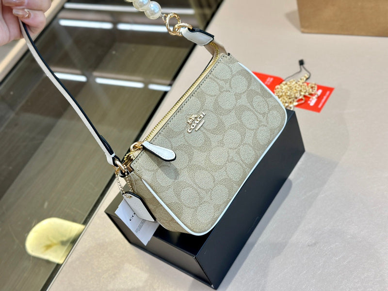 LO - CCH Bags - 109