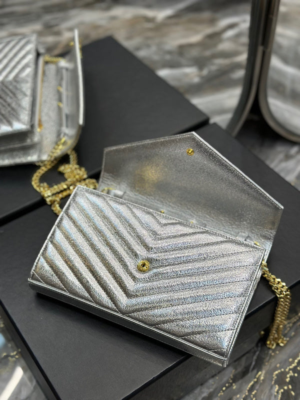 BB - YSL Bag - 1920