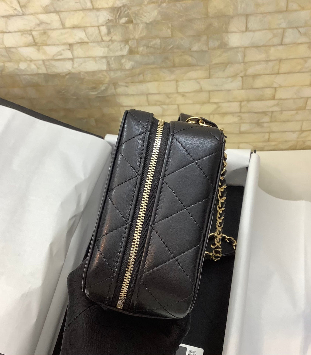 CHL - Vanity Case Black With Gold Metal For Women Handbags, Shoulder And Crossbody Bags 7.2in/19LO AS2900