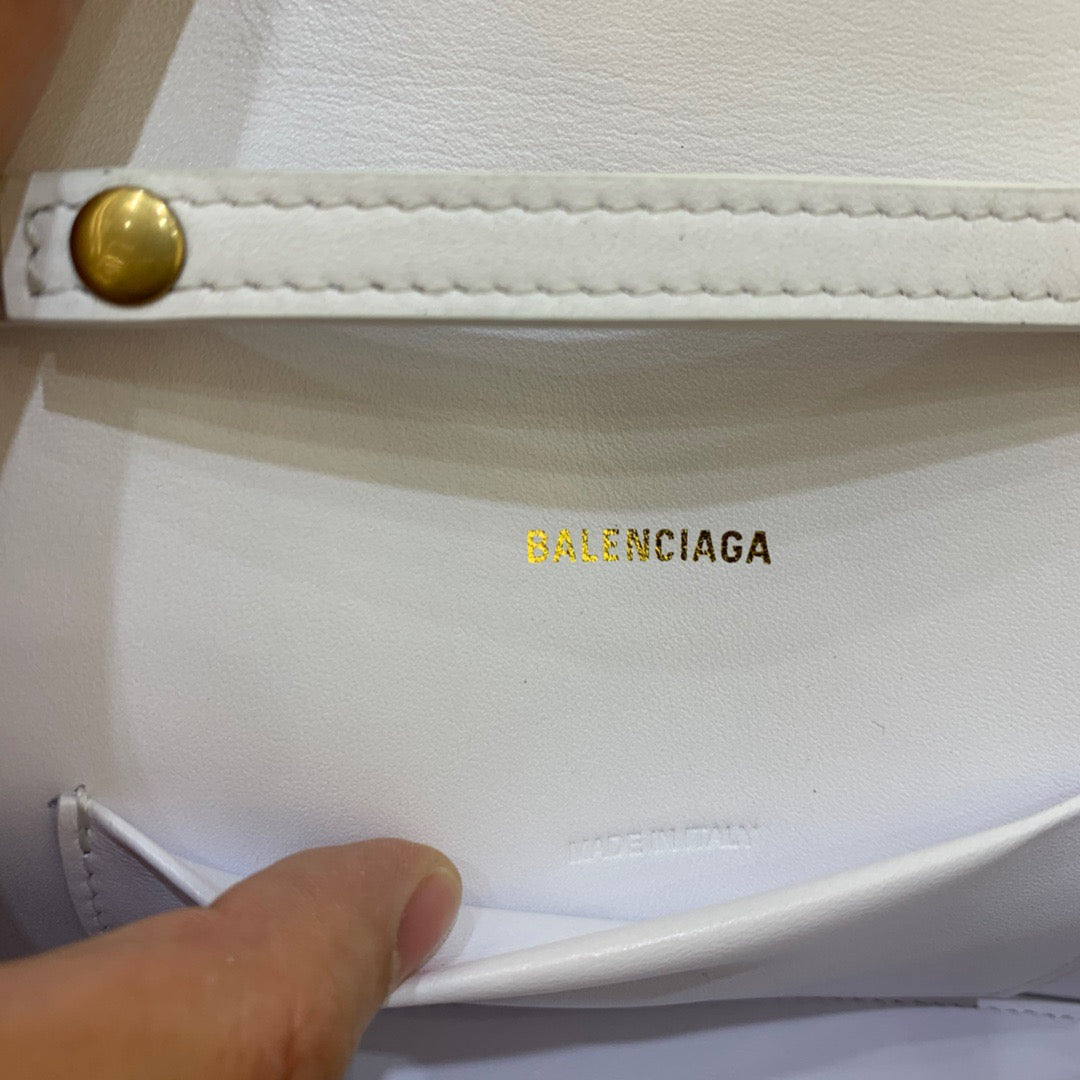 BLN-Ciaga Hourglass Wallet On Chain in White, For Women,  Bags 9in/23LO