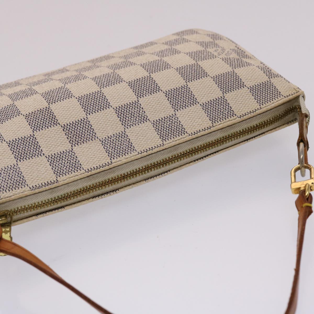 LO-LV bags 1110