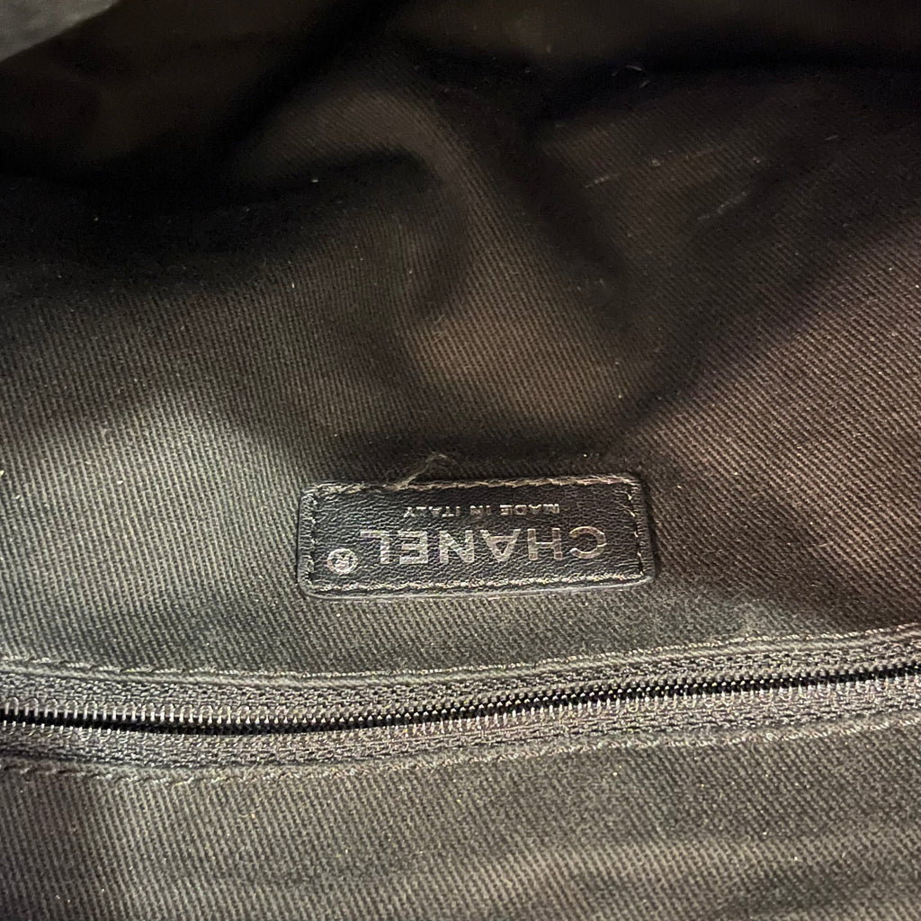 CHL 8 Knots Quilted Lambskin Tote Bag