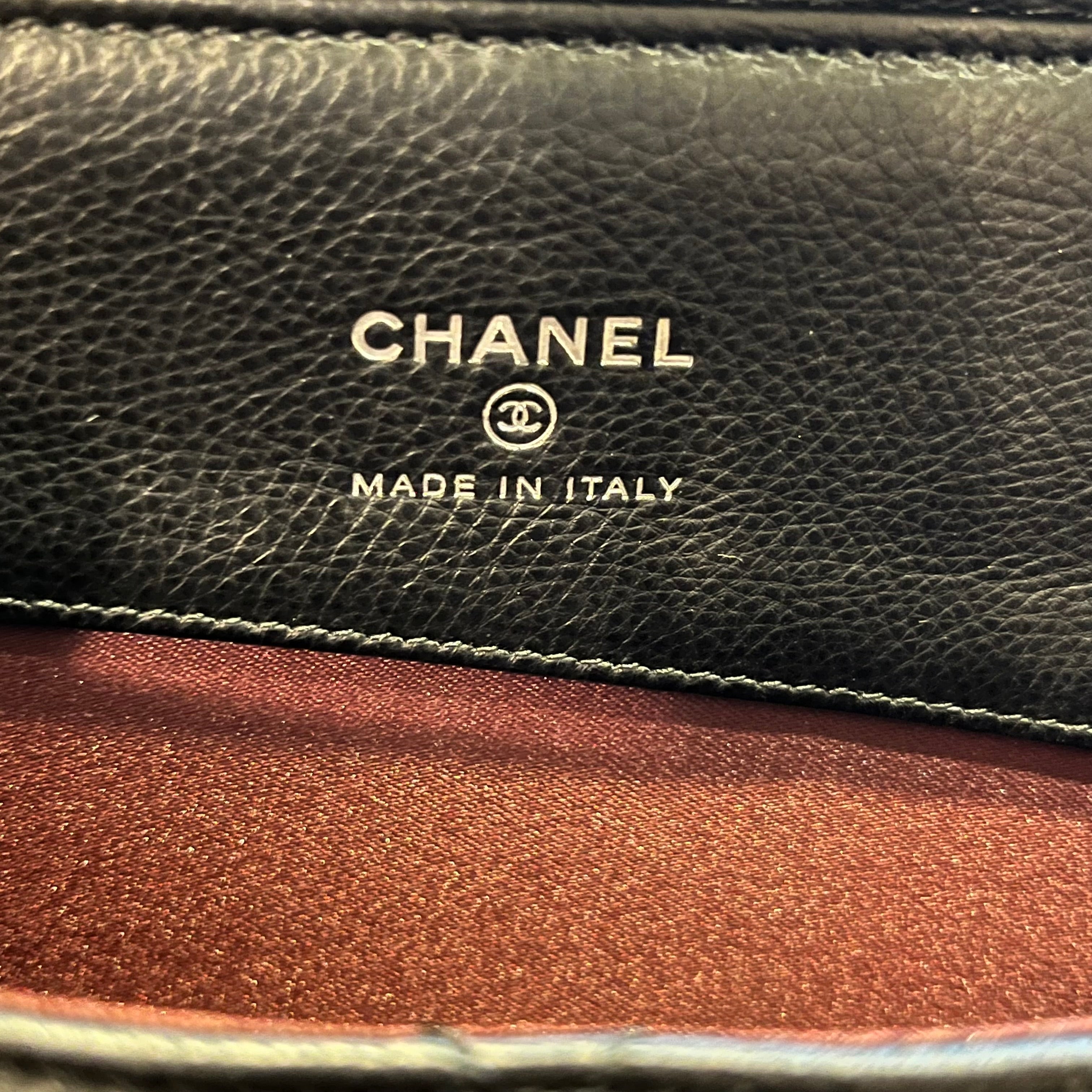 CHL CC Waiter Caviar Crossbody Bag