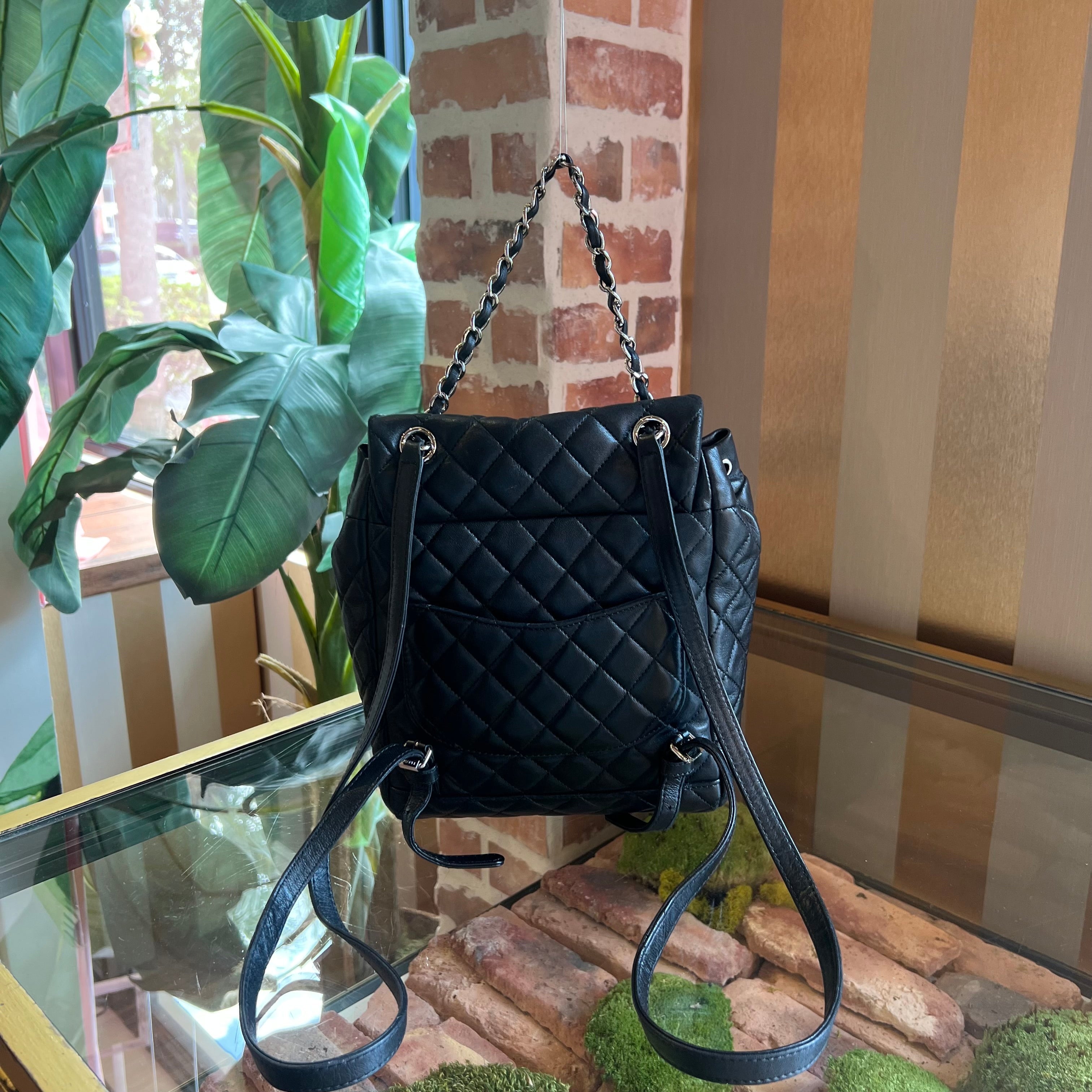 CHL Urban Spirit Small Black Leather Backpack