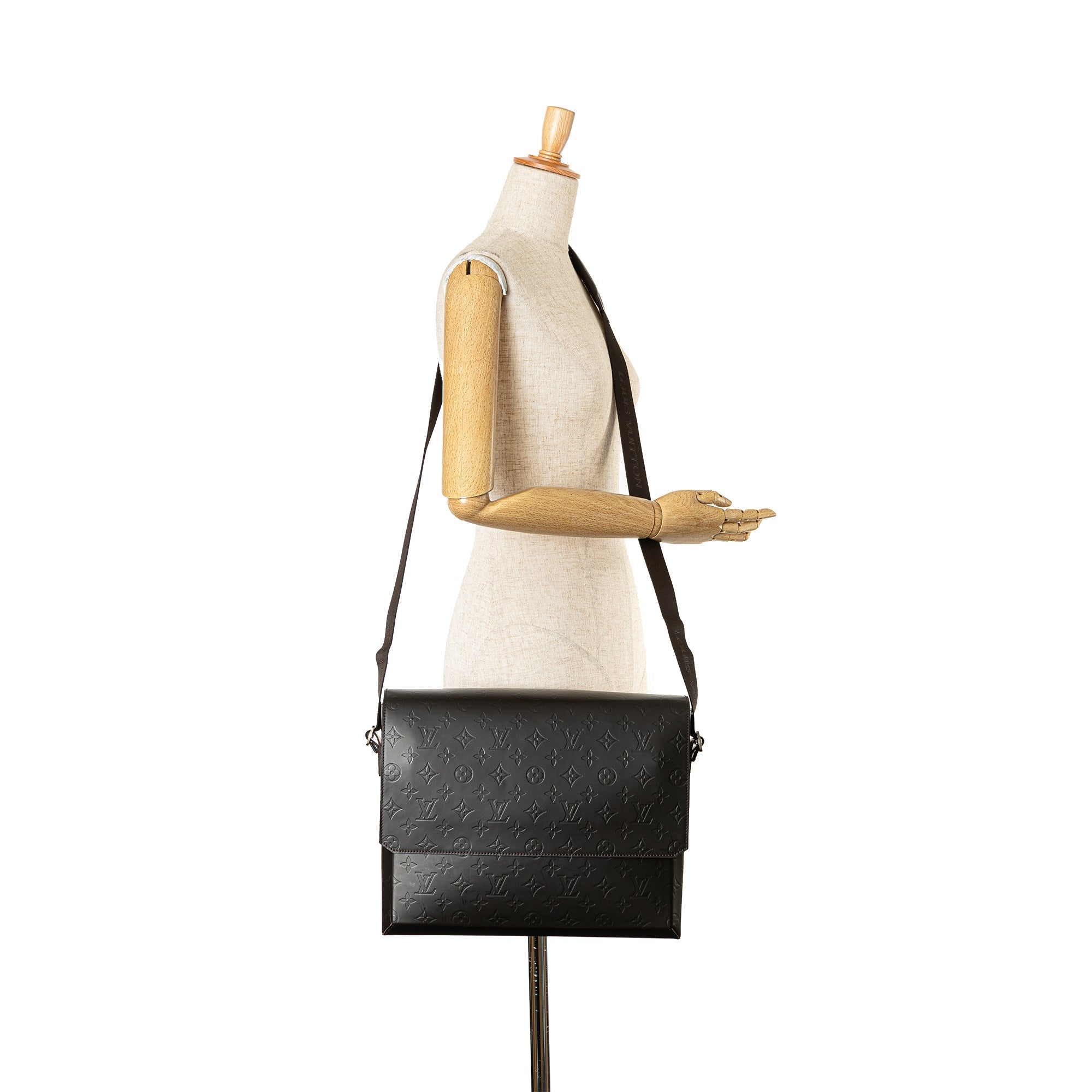 LO-LV bags 4875