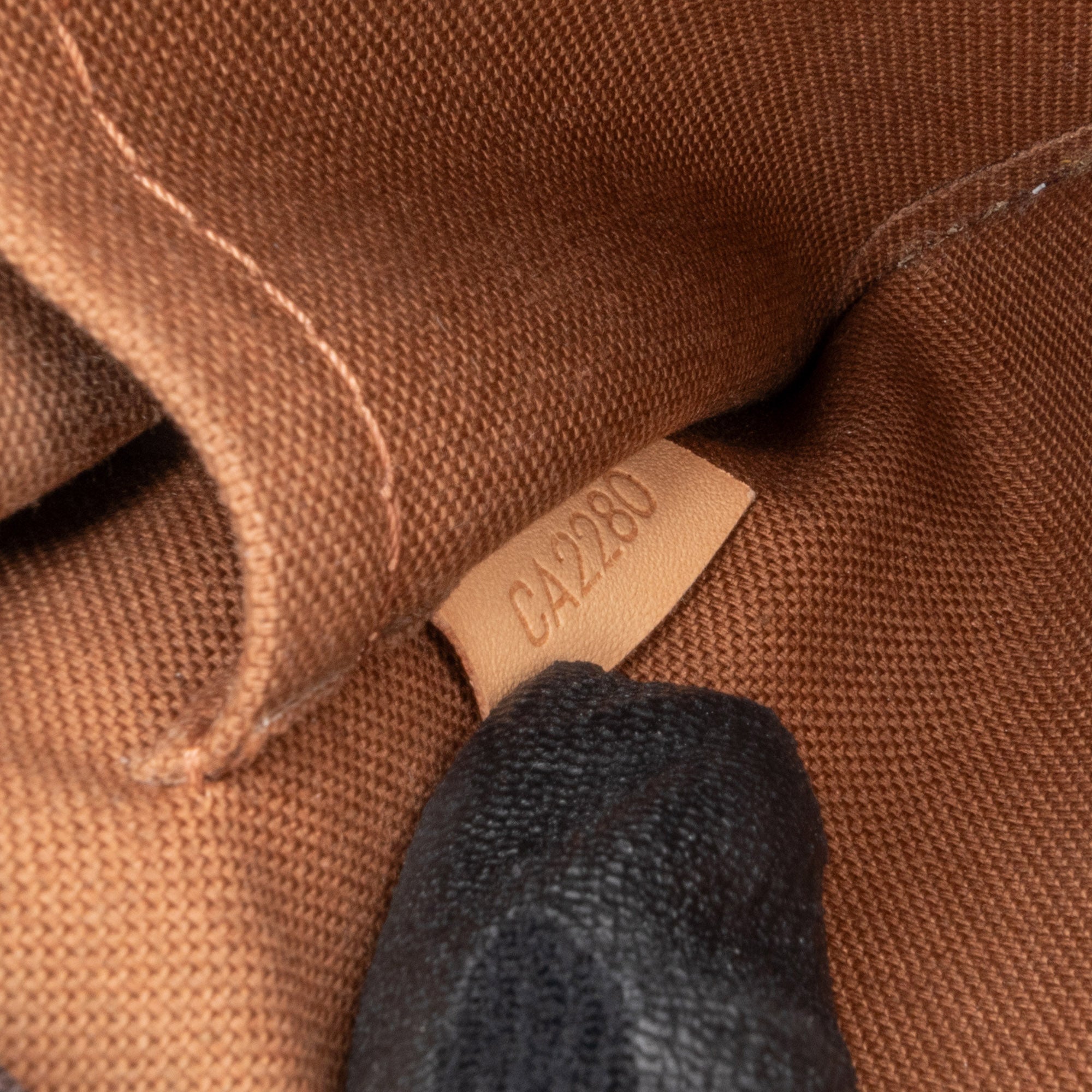 LO-LV bags 4353